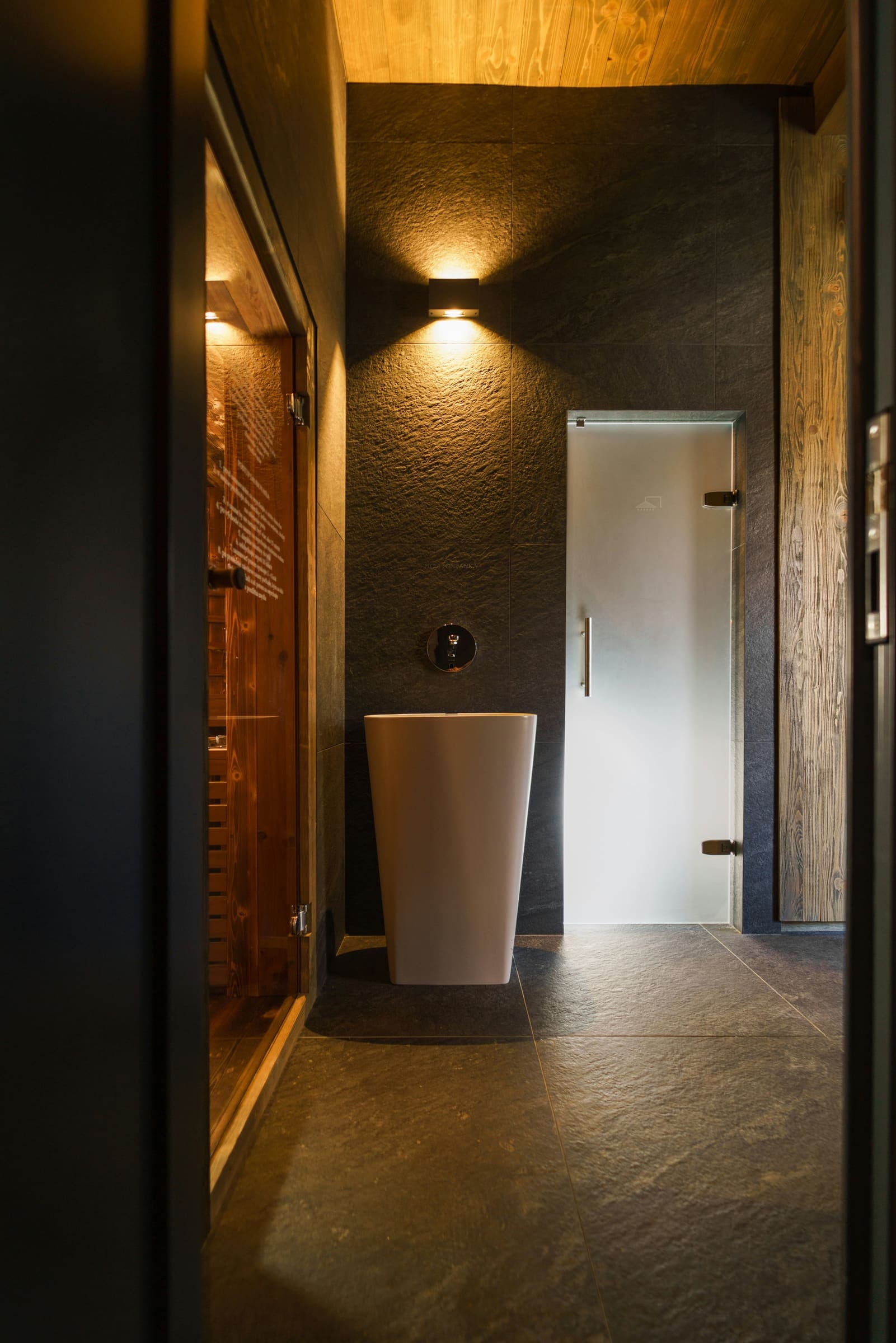 Stone bathing room